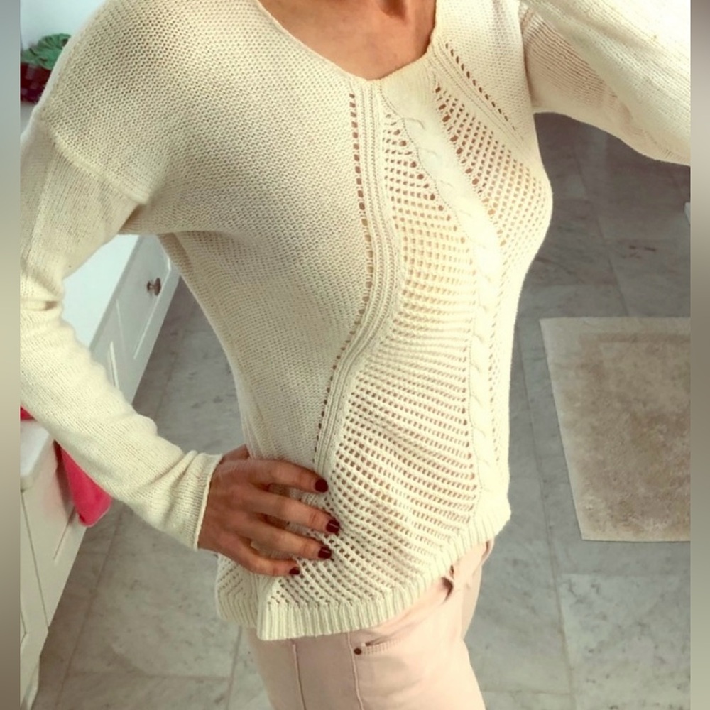 Cynthia‎ Rowley white longsleeve cable knit sweater size small